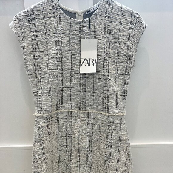 ZARA BRAND NEW Dress ,Black/Grey/white design.  Hits above the knee. - Picture 1 of 5